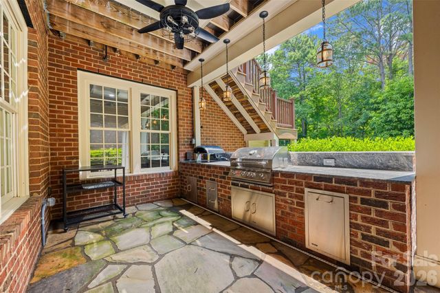 9414 Heydon Hall Circle, Charlotte, NC 28210