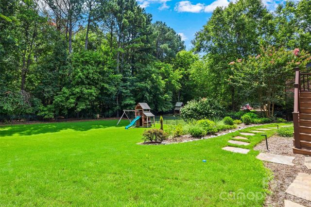 9414 Heydon Hall Circle, Charlotte, NC 28210