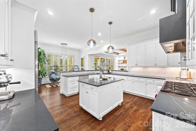 9414 Heydon Hall Circle, Charlotte, NC 28210
