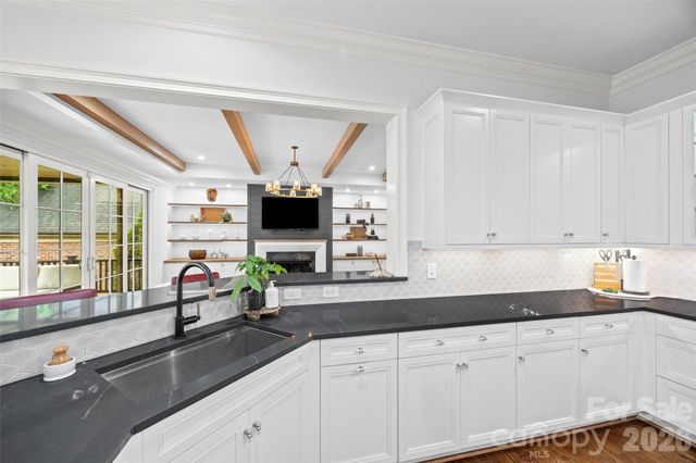 9414 Heydon Hall Circle, Charlotte, NC 28210