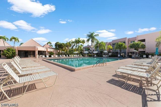 200 Turtle Lake CT 306, Naples, FL 34105