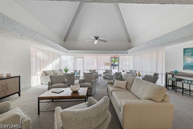 200 Turtle Lake CT 306, Naples, FL 34105