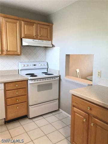 200 Turtle Lake CT 306, Naples, FL 34105