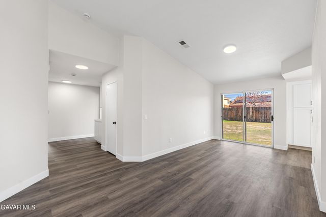 44232 W 23rd Street, Lancaster, CA 93536