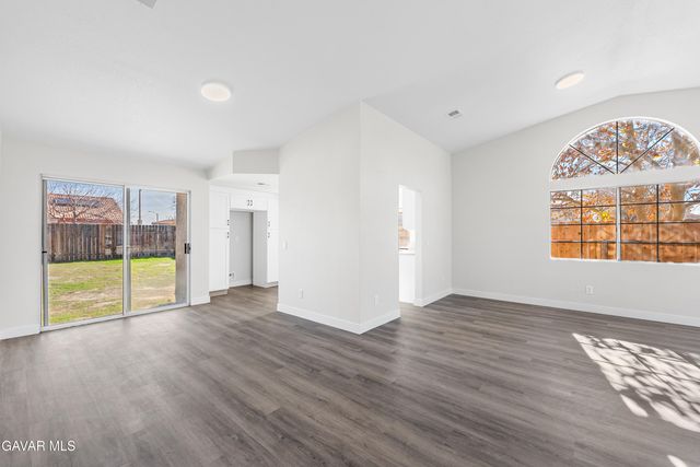 44232 W 23rd Street, Lancaster, CA 93536