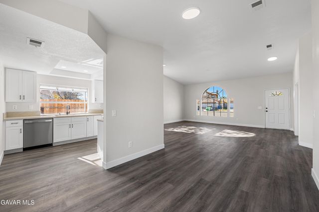 44232 W 23rd Street, Lancaster, CA 93536