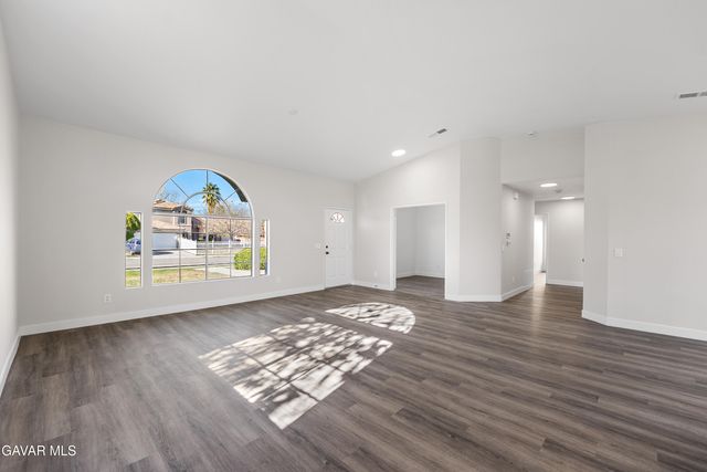 44232 W 23rd Street, Lancaster, CA 93536