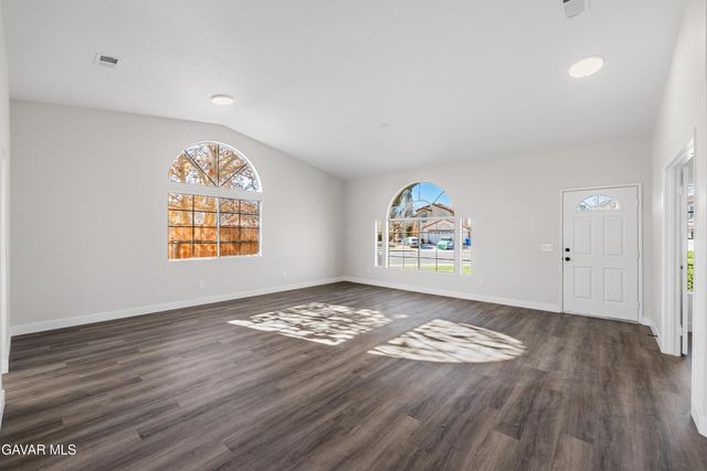 44232 W 23rd Street, Lancaster, CA 93536