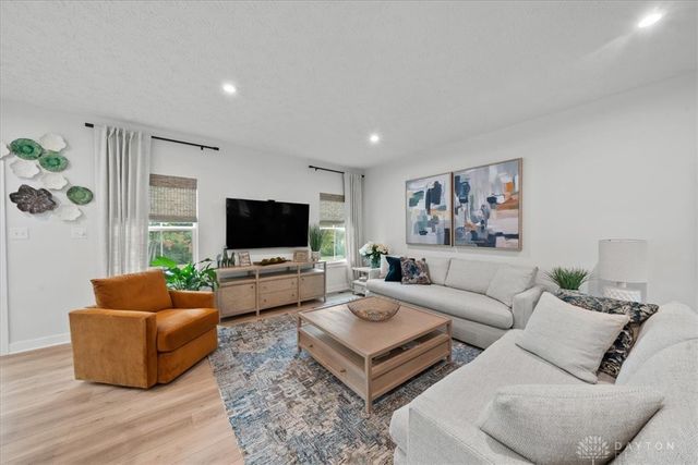 7227 Rivendell Circle, Dayton, OH 45459