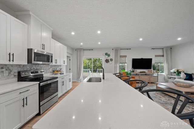 7227 Rivendell Circle, Dayton, OH 45459