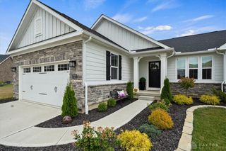 7227 Rivendell Circle, Dayton, OH 45459
