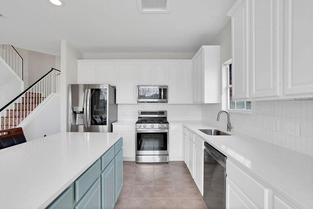 10720 Finsbury DR, Austin, TX 78748
