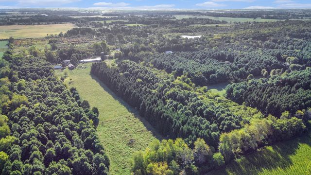 10746 Beebe Highway, Franklin Twp, MI 49287