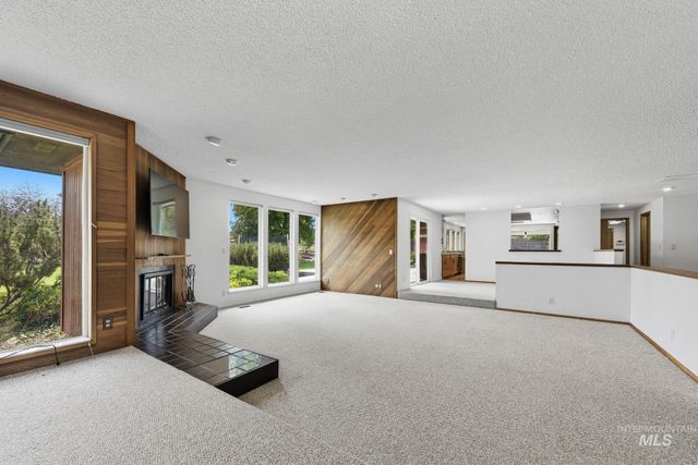 812 E Linden St, Caldwell, ID 83605