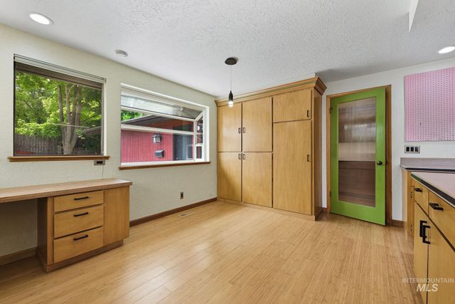 812 E Linden St, Caldwell, ID 83605