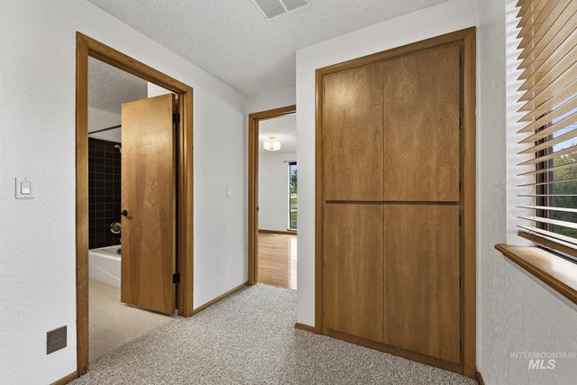 812 E Linden St, Caldwell, ID 83605