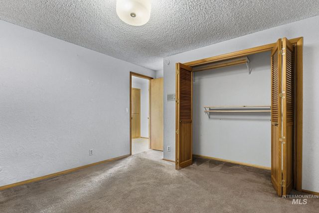 812 E Linden St, Caldwell, ID 83605