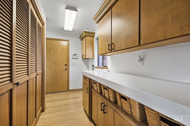 812 E Linden St, Caldwell, ID 83605