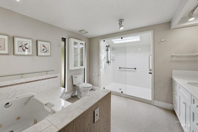 812 E Linden St, Caldwell, ID 83605