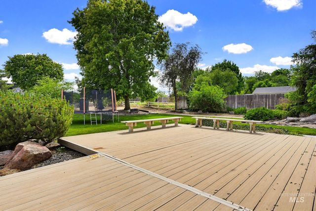 812 E Linden St, Caldwell, ID 83605