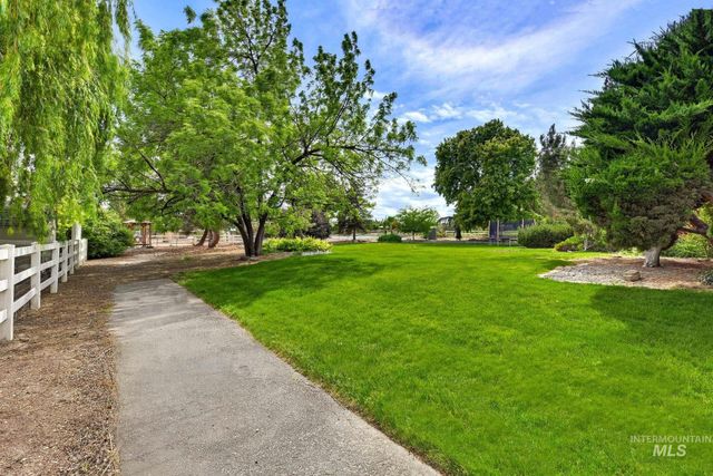 812 E Linden St, Caldwell, ID 83605