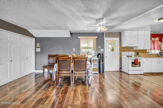18 E Prater Way, Sparks, NV 89431