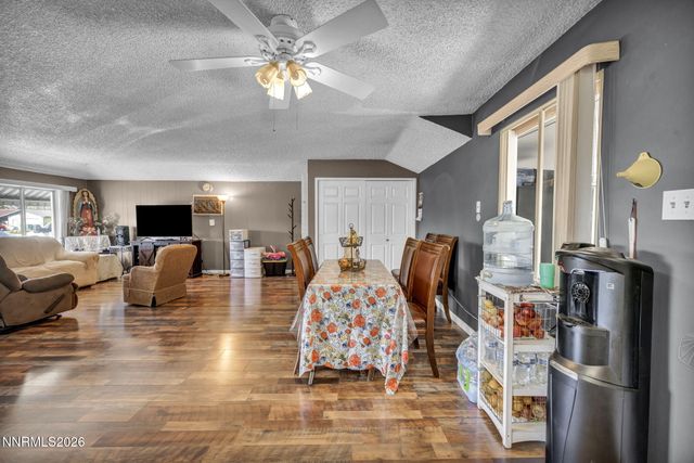 18 E Prater Way, Sparks, NV 89431