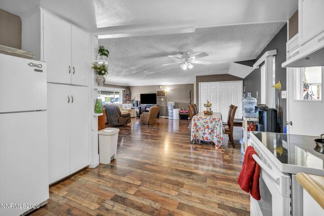 18 E Prater Way, Sparks, NV 89431
