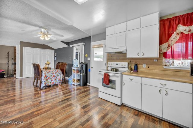 18 E Prater Way, Sparks, NV 89431
