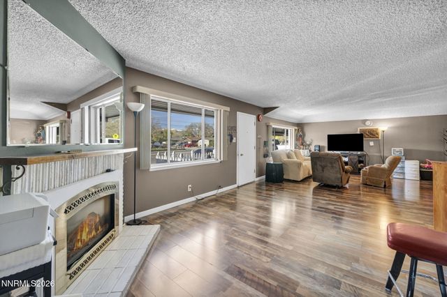 18 E Prater Way, Sparks, NV 89431