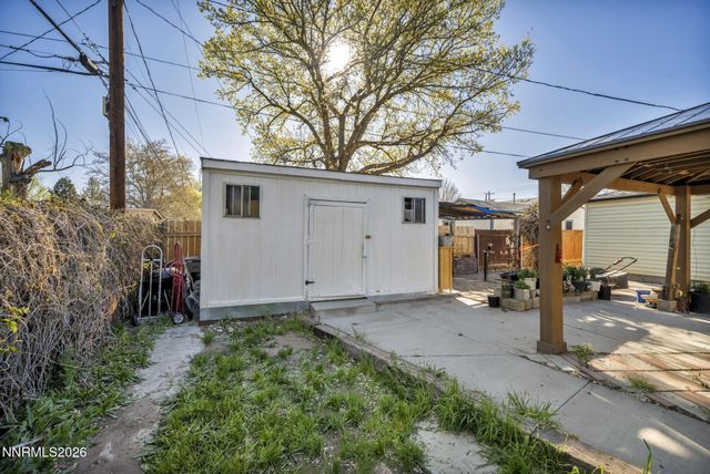 18 E Prater Way, Sparks, NV 89431