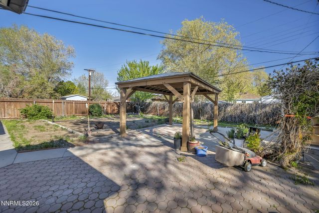 18 E Prater Way, Sparks, NV 89431