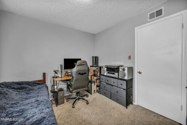 18 E Prater Way, Sparks, NV 89431