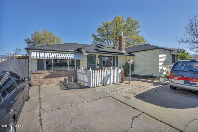 18 E Prater Way, Sparks, NV 89431
