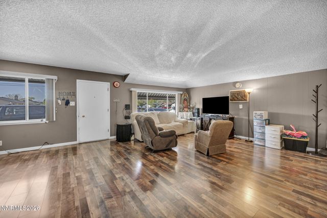 18 E Prater Way, Sparks, NV 89431