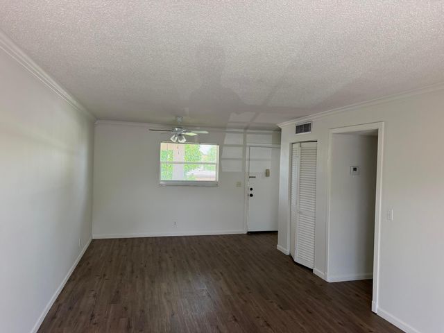 500 Bonnie Boulevard 182, Palm Springs, FL 33461