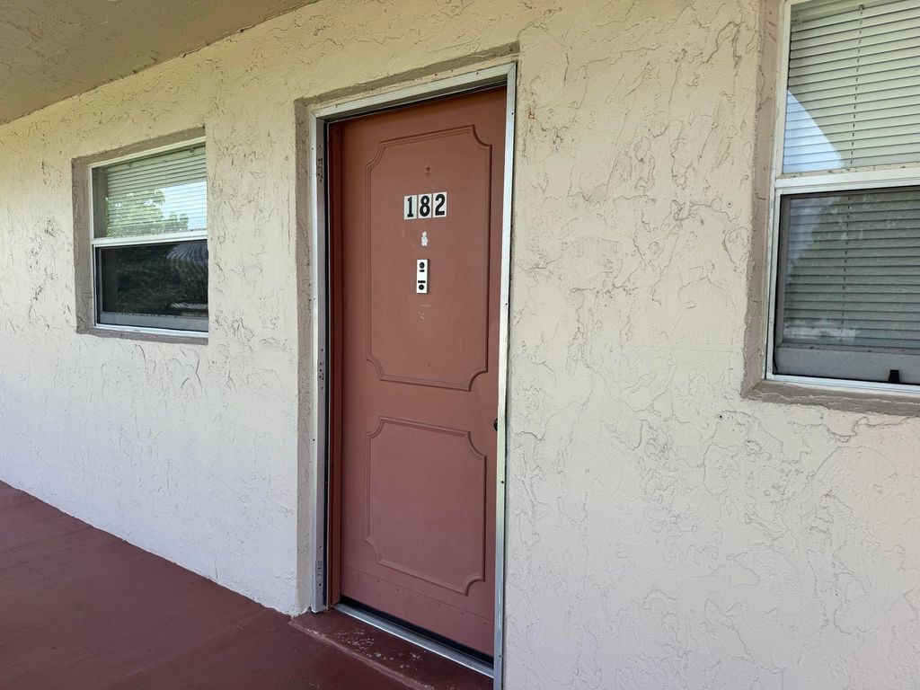 500 Bonnie Boulevard 182, Palm Springs, FL 33461
