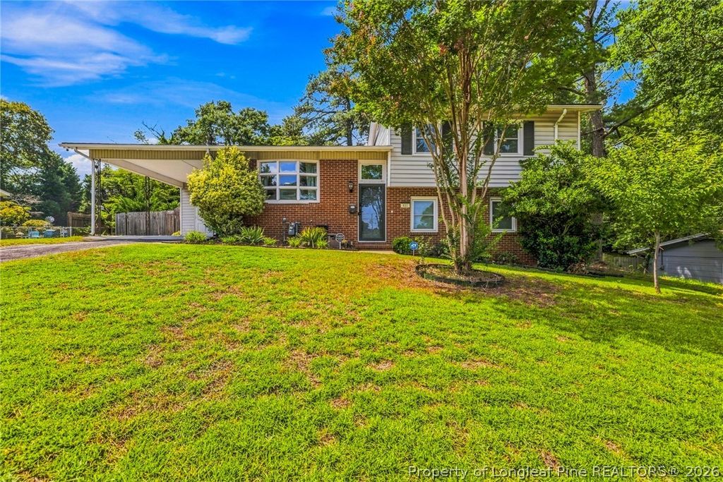 821 Edenwood Drive, Fayetteville, NC 28303 — exterior