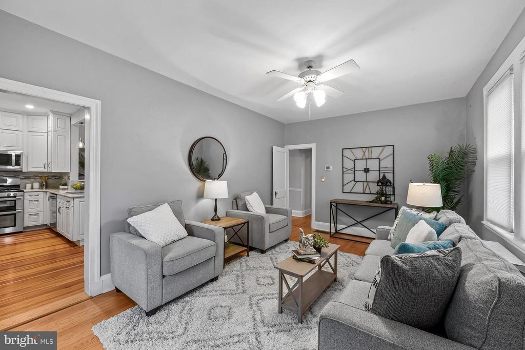 Image 17 of property listing at 529 OVERBROOK RD, Baltimore, MD 21212