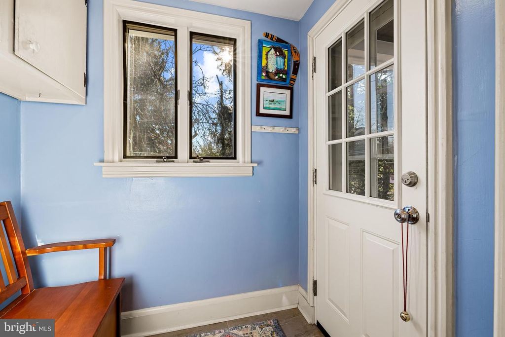 Image 25 of property listing at 529 OVERBROOK RD, Baltimore, MD 21212