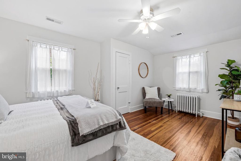 Image 31 of property listing at 529 OVERBROOK RD, Baltimore, MD 21212