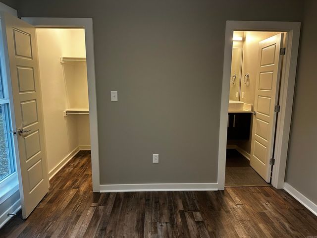 8200 Kanis Pines Drive, Little Rock, AR 72204