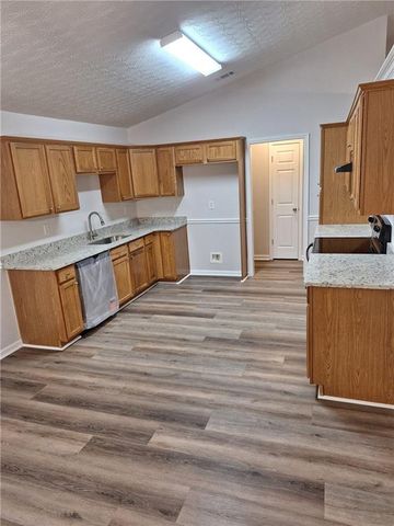 215 Oak Hill Drive, Covington, GA 30016