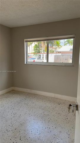 1250 SW 4th St 1, Miami, FL 33135