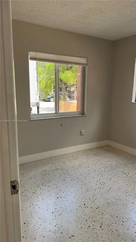 1250 SW 4th St 1, Miami, FL 33135