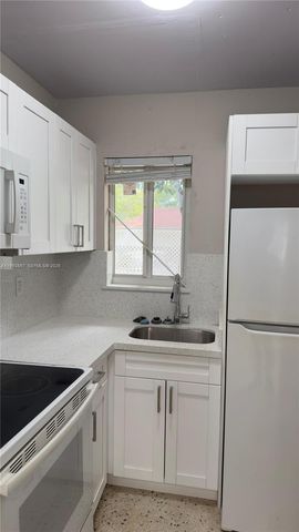 1250 SW 4th St 1, Miami, FL 33135