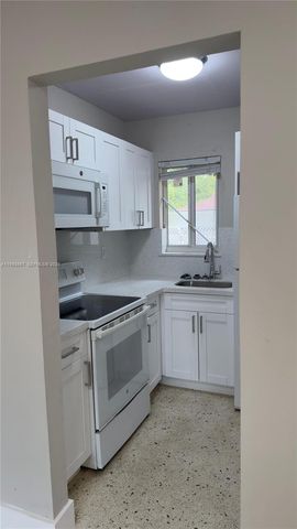 1250 SW 4th St 1, Miami, FL 33135