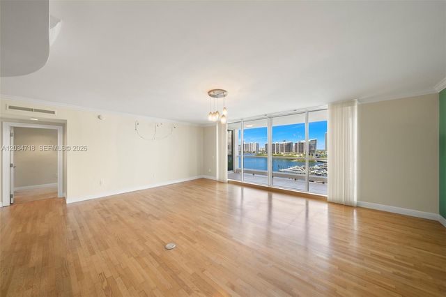 6000 Island Blvd 1002, Aventura, FL 33160