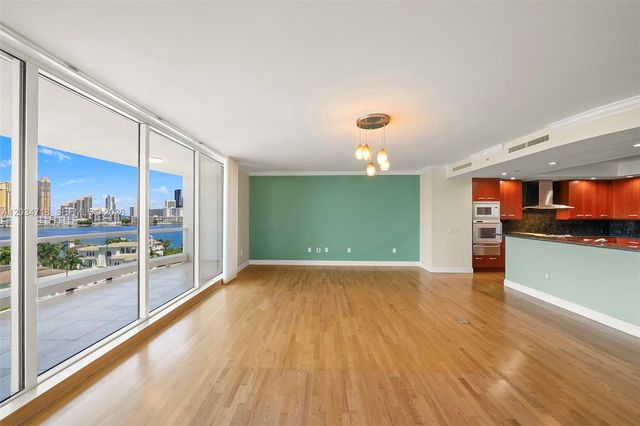 6000 Island Blvd 1002, Aventura, FL 33160