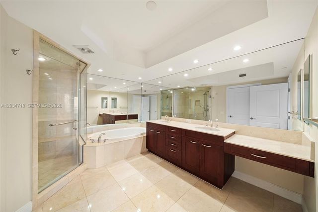 6000 Island Blvd 1002, Aventura, FL 33160